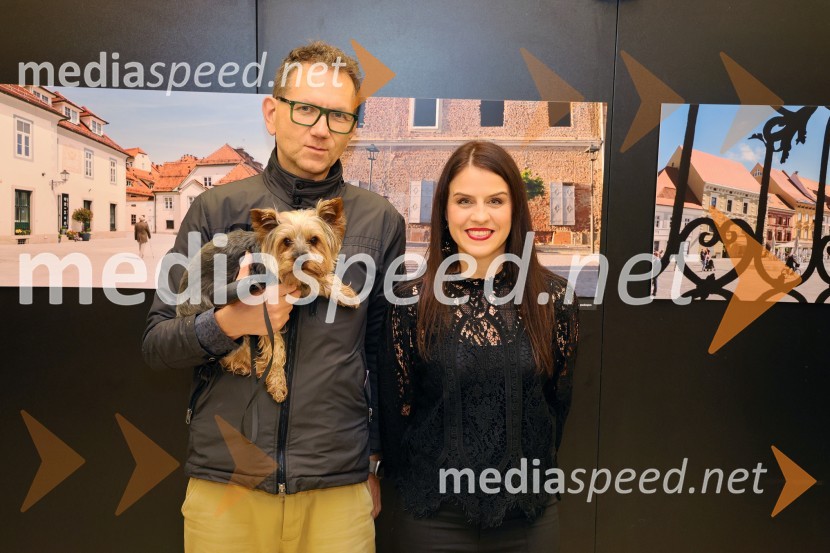  ... ;  Dijana Božič, fotografinjaDijana Božić: V razkošju mariborskih utrinkov, fotografska razstava