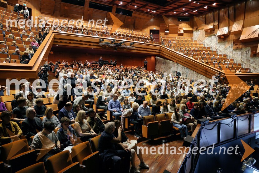 Mož, ki je ukrotil strelo: Genialni izumi Nikole Tesle, premiera v Operi in Baletu SNG Maribor