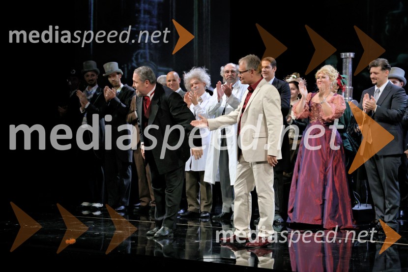  Jaki Jurgec, operni solist;  Robert Mraček, skladatelj in libretist predstaveMož, ki je ukrotil strelo: Genialni izumi Nikole Tesle, premiera v Operi in Baletu SNG Maribor