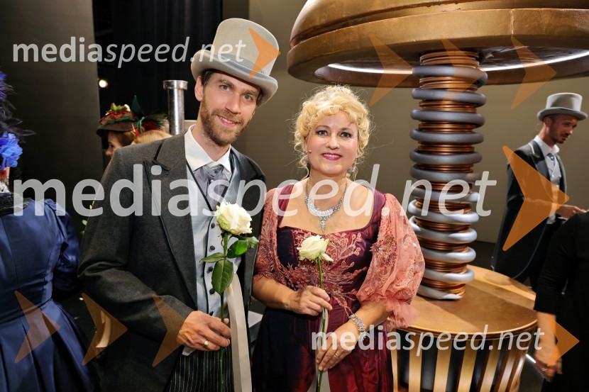  Jernej Luketič, pevec, igralec;  Andreja Zakonjšek Krt, sopranistkaMož, ki je ukrotil strelo: Genialni izumi Nikole Tesle, premiera v Operi in Baletu SNG Maribor