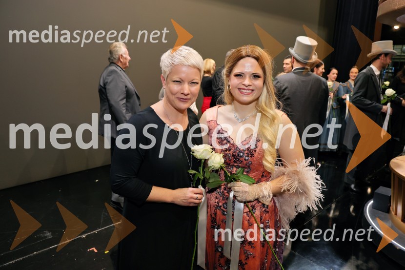  Zsuzsa Budavari Novak, zborovodkinja;  Nina HvalecMož, ki je ukrotil strelo: Genialni izumi Nikole Tesle, premiera v Operi in Baletu SNG Maribor