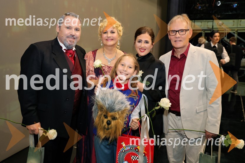  Jaki Jurgec, operni solist;  Andreja Zakonjšek Krt, sopranistka;  Julija Jurgec;  Cleopatra Purice, baletna plesalka, koreografinja;  Robert Mraček, skladatelj in libretist predstaveMož, ki je ukrotil strelo: Genialni izumi Nikole Tesle, premiera v Operi in Baletu SNG Maribor