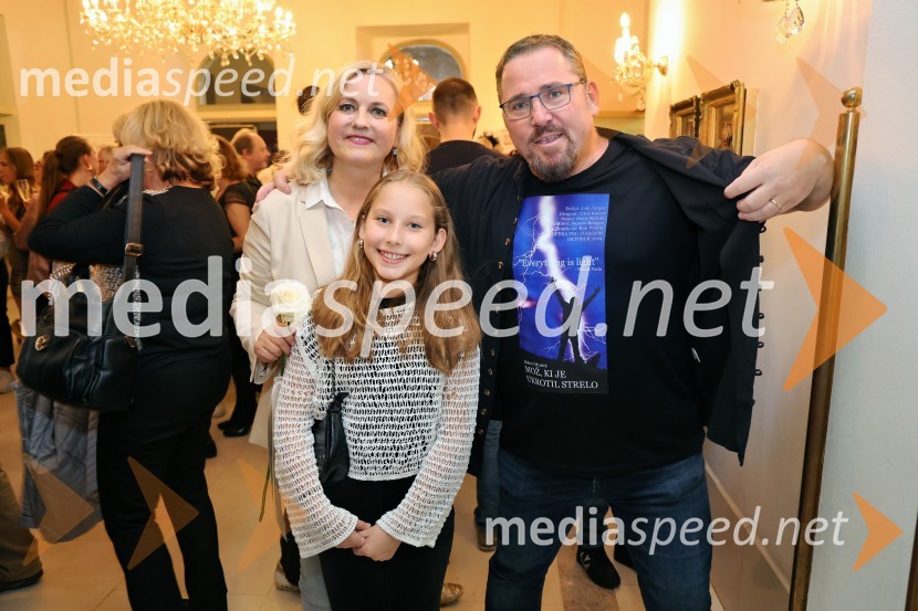  Andreja Zakonjšek Krt, sopranistka;  Julija Jurgec;  Jaki Jurgec, operni solistMož, ki je ukrotil strelo: Genialni izumi Nikole Tesle, premiera v Operi in Baletu SNG Maribor