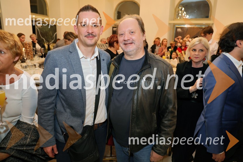  Sebastijan Čelofiga, baritonist, operni pevec;  ... Mož, ki je ukrotil strelo: Genialni izumi Nikole Tesle, premiera v Operi in Baletu SNG Maribor