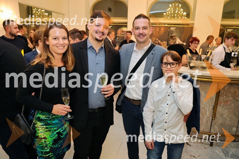  ... ;  Iztok Kocen, dirigent;  Sebastijan Čelofiga, baritonist, operni pevec;  ... Mož, ki je ukrotil strelo: Genialni izumi Nikole Tesle, premiera v Operi in Baletu SNG Maribor