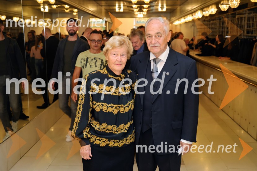  Alojzija Čas Moge;  Rudolf Moge, nekdanji politikMož, ki je ukrotil strelo: Genialni izumi Nikole Tesle, premiera v Operi in Baletu SNG Maribor