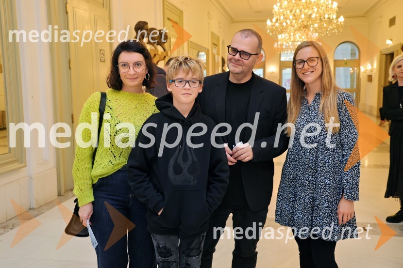  ... ;  ... ;  Alan Kavčič, predstavnik za odnose z javnostmi SNG Maribor;  Špela Pokeržnik, glasbenica in novinarkaMož, ki je ukrotil strelo: Genialni izumi Nikole Tesle, premiera v Operi in Baletu SNG Maribor