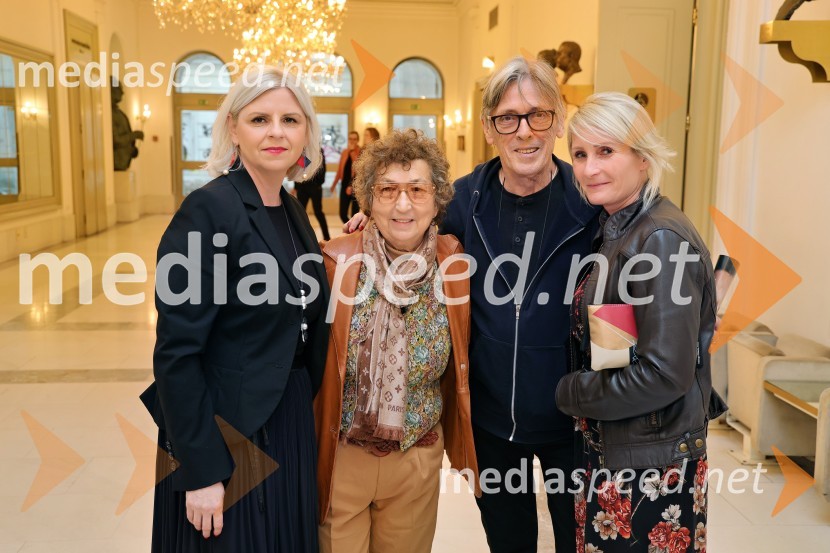  Darja Čižek, marketing, SNG Maribor;  Dragica Petrovič, režiserka in producentka;  ... ;  Anja  Žižek, marketing SNG MariborMož, ki je ukrotil strelo: Genialni izumi Nikole Tesle, premiera v Operi in Baletu SNG Maribor