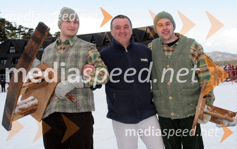 Martin Strel, ultramaratonski plavalec (na sredini) in ...Snežna kraljica 2006