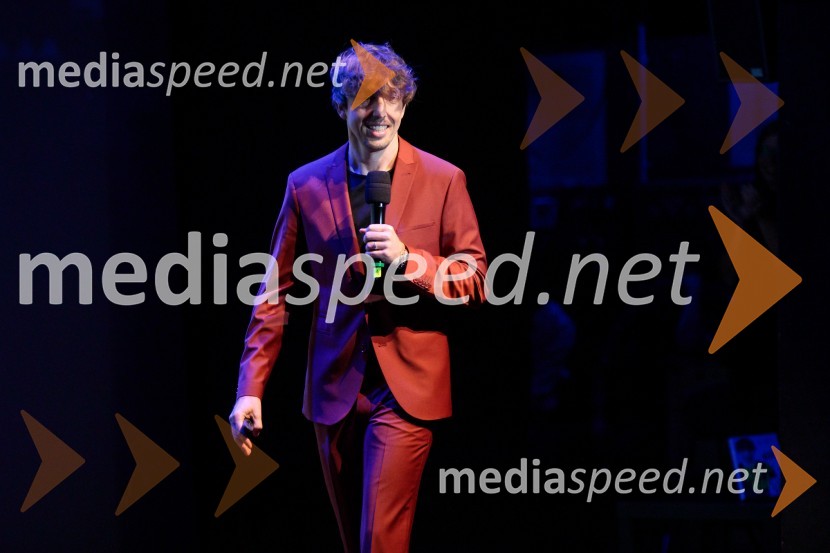  Aljoša Bagola, kreativni direktor, kolumnist, predavatelj in knjižni avtorAljoša Bagola, Ne! je moč, dogodek ob izidu knjige