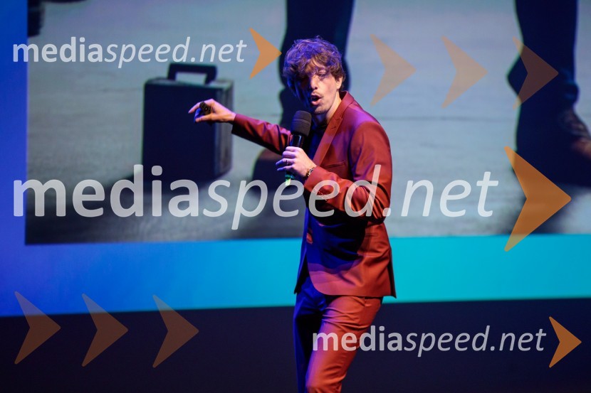  Aljoša Bagola, kreativni direktor, kolumnist, predavatelj in knjižni avtorAljoša Bagola, Ne! je moč, dogodek ob izidu knjige