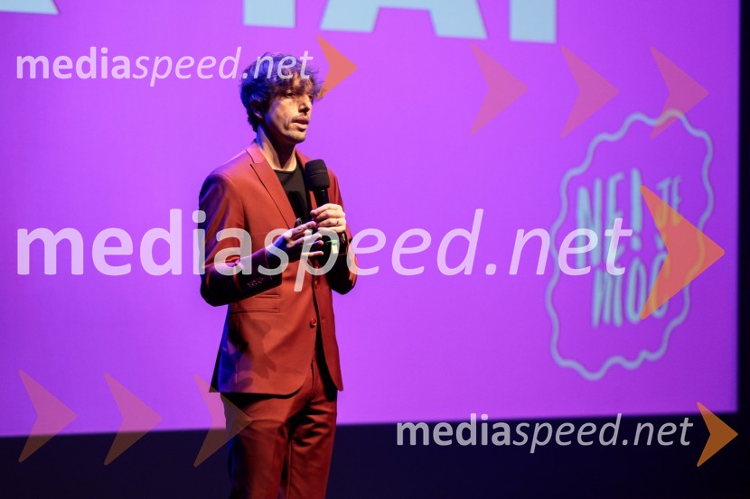  Aljoša Bagola, kreativni direktor, kolumnist, predavatelj in knjižni avtorAljoša Bagola, Ne! je moč, dogodek ob izidu knjige