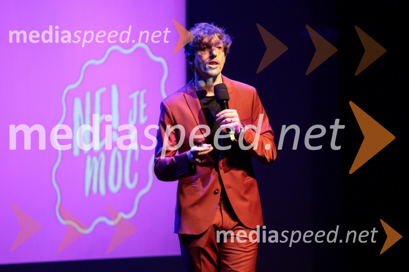  Aljoša Bagola, kreativni direktor, kolumnist, predavatelj in knjižni avtorAljoša Bagola, Ne! je moč, dogodek ob izidu knjige