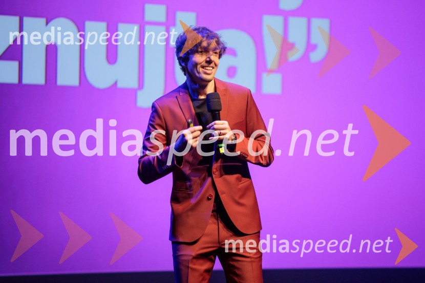  Aljoša Bagola, kreativni direktor, kolumnist, predavatelj in knjižni avtorAljoša Bagola, Ne! je moč, dogodek ob izidu knjige