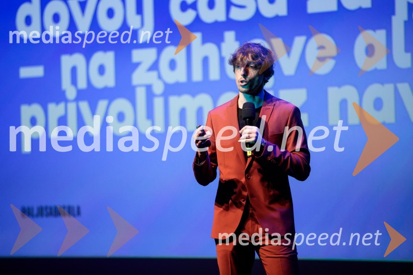  Aljoša Bagola, kreativni direktor, kolumnist, predavatelj in knjižni avtorAljoša Bagola, Ne! je moč, dogodek ob izidu knjige