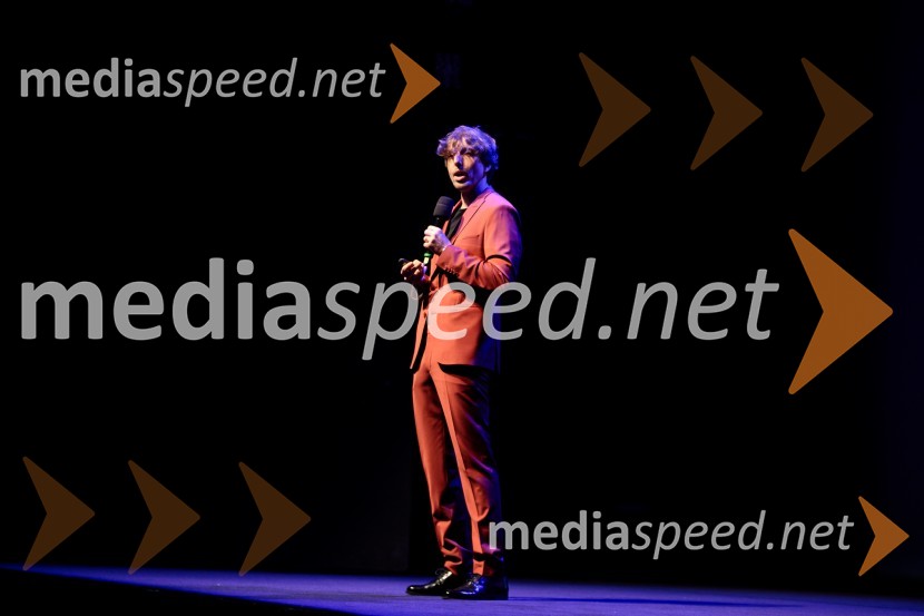  Aljoša Bagola, kreativni direktor, kolumnist, predavatelj in knjižni avtorAljoša Bagola, Ne! je moč, dogodek ob izidu knjige