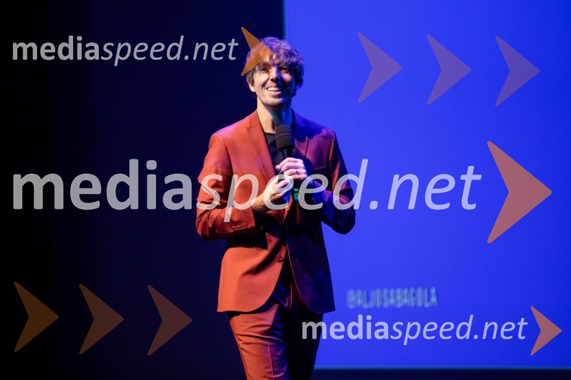  Aljoša Bagola, kreativni direktor, kolumnist, predavatelj in knjižni avtorAljoša Bagola, Ne! je moč, dogodek ob izidu knjige