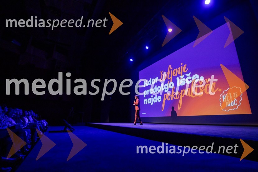  Aljoša Bagola, kreativni direktor, kolumnist, predavatelj in knjižni avtorAljoša Bagola, Ne! je moč, dogodek ob izidu knjige