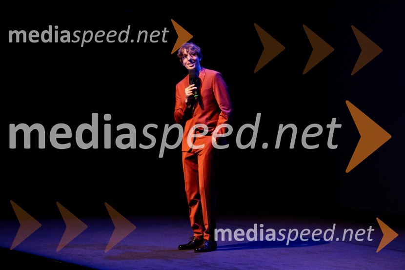  Aljoša Bagola, kreativni direktor, kolumnist, predavatelj in knjižni avtorAljoša Bagola, Ne! je moč, dogodek ob izidu knjige