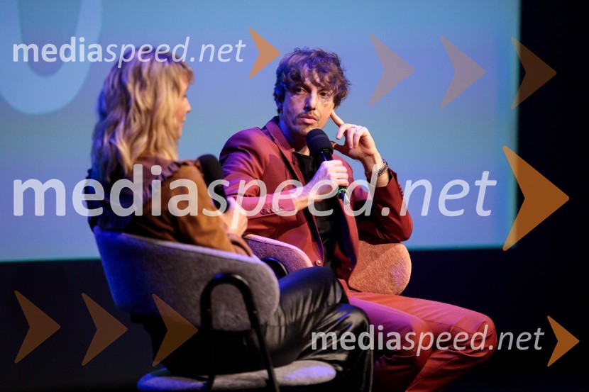  Aljoša Bagola, kreativni direktor, kolumnist, predavatelj in knjižni avtorAljoša Bagola, Ne! je moč, dogodek ob izidu knjige