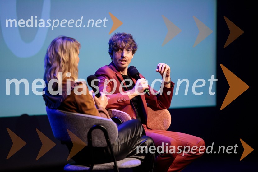  Aljoša Bagola, kreativni direktor, kolumnist, predavatelj in knjižni avtorAljoša Bagola, Ne! je moč, dogodek ob izidu knjige