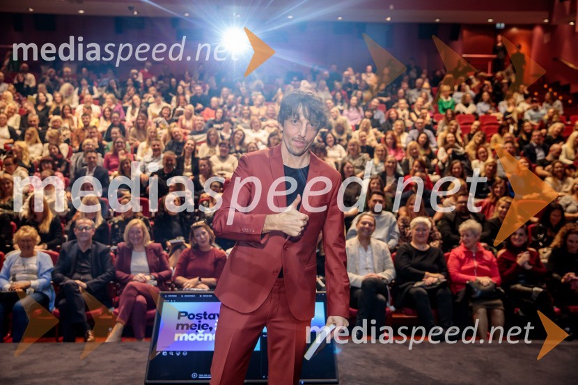  Aljoša Bagola, kreativni direktor, kolumnist, predavatelj in knjižni avtorAljoša Bagola, Ne! je moč, dogodek ob izidu knjige