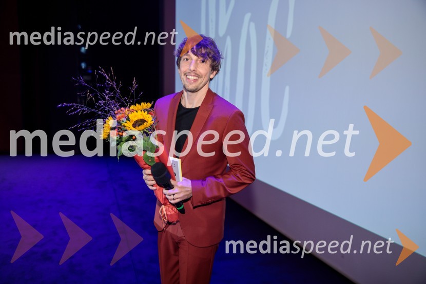  Aljoša Bagola, kreativni direktor, kolumnist, predavatelj in knjižni avtorAljoša Bagola, Ne! je moč, dogodek ob izidu knjige