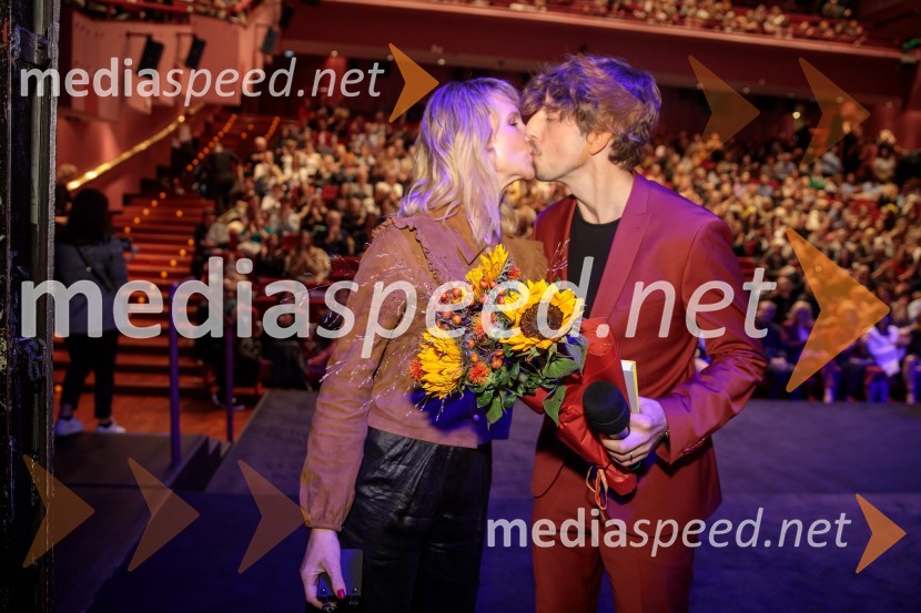  Iva Krajnc Bagola, igralka;  Aljoša Bagola, kreativni direktor, kolumnist, predavatelj in knjižni avtorAljoša Bagola, Ne! je moč, dogodek ob izidu knjige