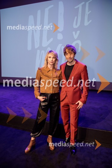  Iva Krajnc Bagola, igralka;  Aljoša Bagola, kreativni direktor, kolumnist, predavatelj in knjižni avtorAljoša Bagola, Ne! je moč, dogodek ob izidu knjige