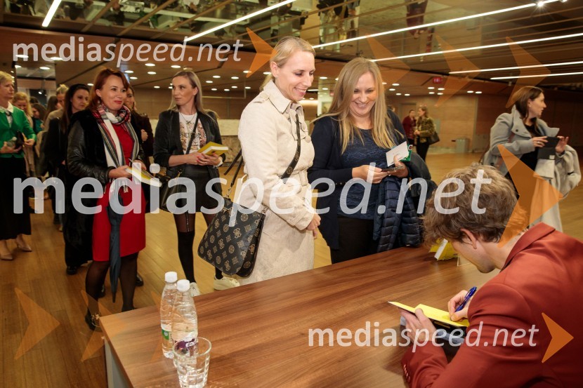  ... ;  ... ;  Aljoša Bagola, kreativni direktor, kolumnist, predavatelj in knjižni avtorAljoša Bagola, Ne! je moč, dogodek ob izidu knjige