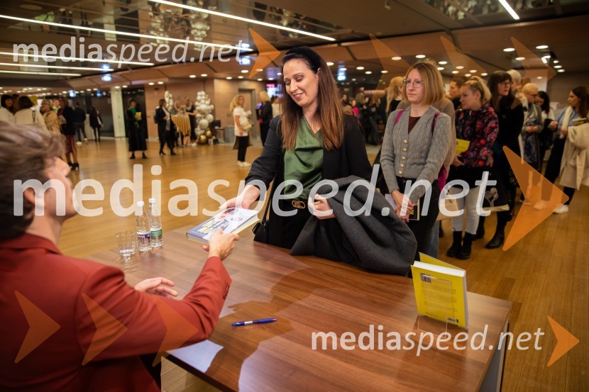  Aljoša Bagola, kreativni direktor, kolumnist, predavatelj in knjižni avtor;  ... ;  ... Aljoša Bagola, Ne! je moč, dogodek ob izidu knjige