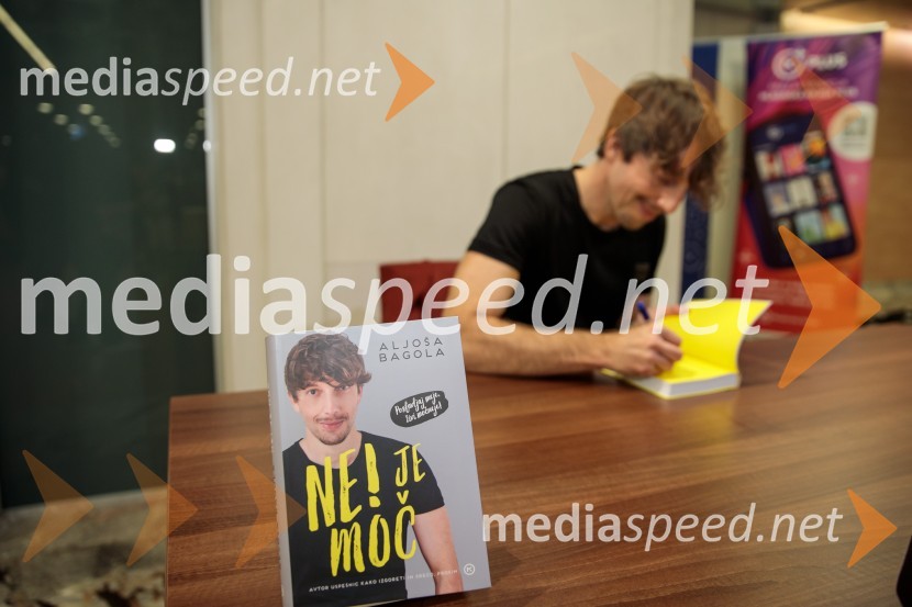  Aljoša Bagola, kreativni direktor, kolumnist, predavatelj in knjižni avtorAljoša Bagola, Ne! je moč, dogodek ob izidu knjige