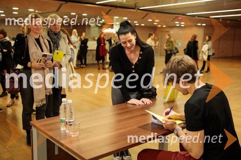  ... ;  ... ;  ... ;  Aljoša Bagola, kreativni direktor, kolumnist, predavatelj in knjižni avtorAljoša Bagola, Ne! je moč, dogodek ob izidu knjige