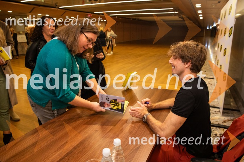  ... ;  Aljoša Bagola, kreativni direktor, kolumnist, predavatelj in knjižni avtorAljoša Bagola, Ne! je moč, dogodek ob izidu knjige