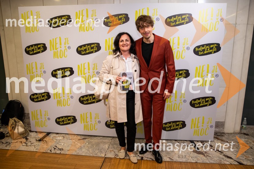  ... ;  Aljoša Bagola, kreativni direktor, kolumnist, predavatelj in knjižni avtorAljoša Bagola, Ne! je moč, dogodek ob izidu knjige