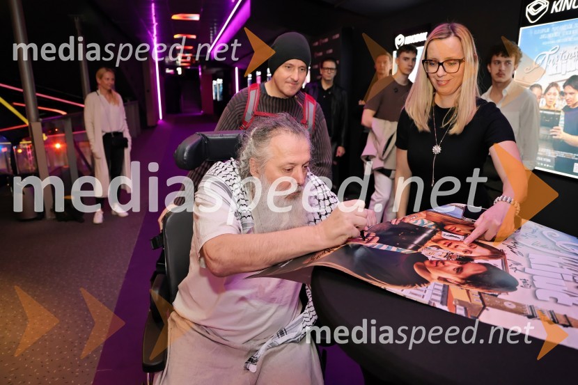  Vinci Vogue Anžlovar, scenarist;  Ksenija Arzenšek, pomočnica direktorja MARIBOXTartinijev ključ, premiera filma v Mariboxu