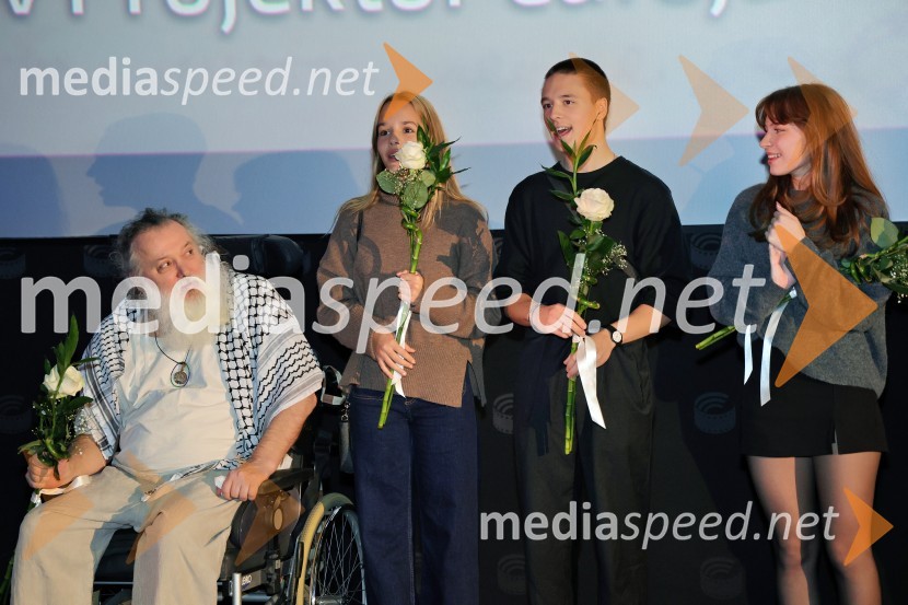  Vinci Vogue Anžlovar, scenarist;  Ella Lapajne, igralka;  Svit Šturbej;  Maks Kerševan, igralkaTartinijev ključ, premiera filma v Mariboxu