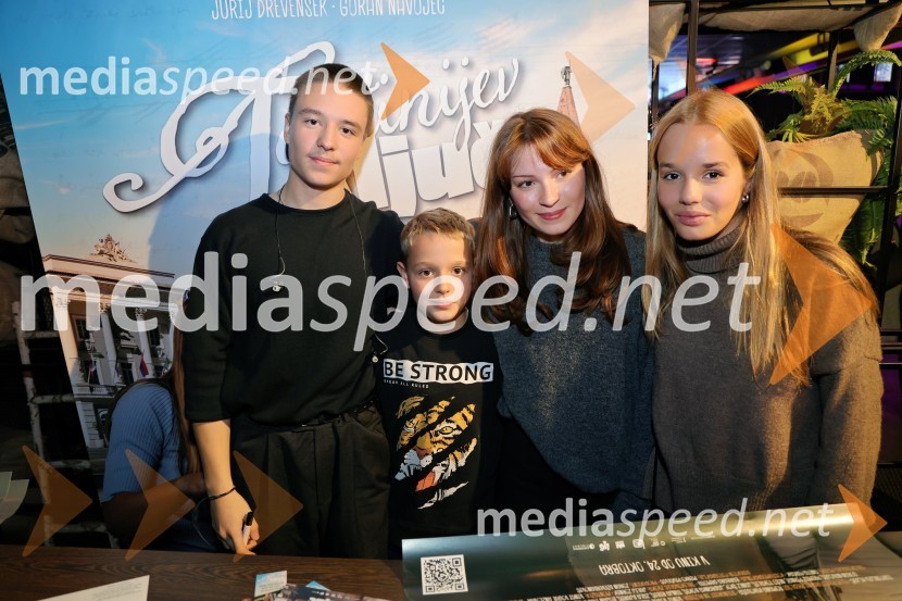  Svit Šturbej;  ... ;  Maks Kerševan, igralka;  Ella Lapajne, igralkaTartinijev ključ, premiera filma v Mariboxu