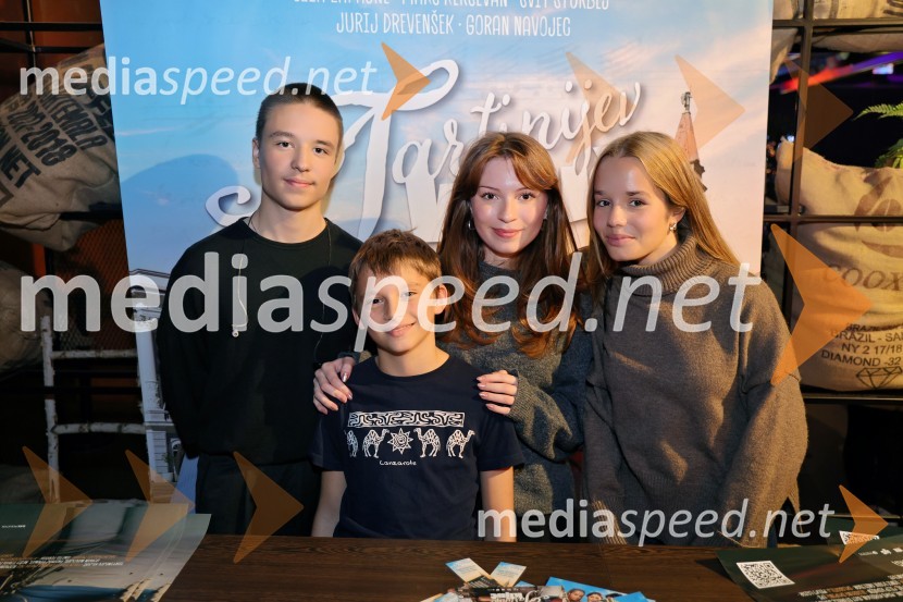  Svit Šturbej;  ... ;  Maks Kerševan, igralka;  Ella Lapajne, igralkaTartinijev ključ, premiera filma v Mariboxu