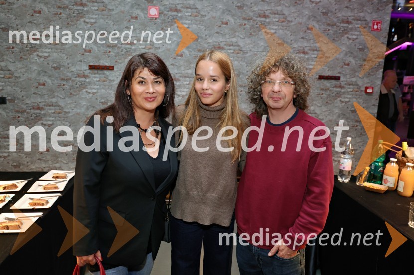  Janja Glogovac, režiserka;  Ella Lapajne, igralka;  Matjaž Latin, režiser in igralecTartinijev ključ, premiera filma v Mariboxu
