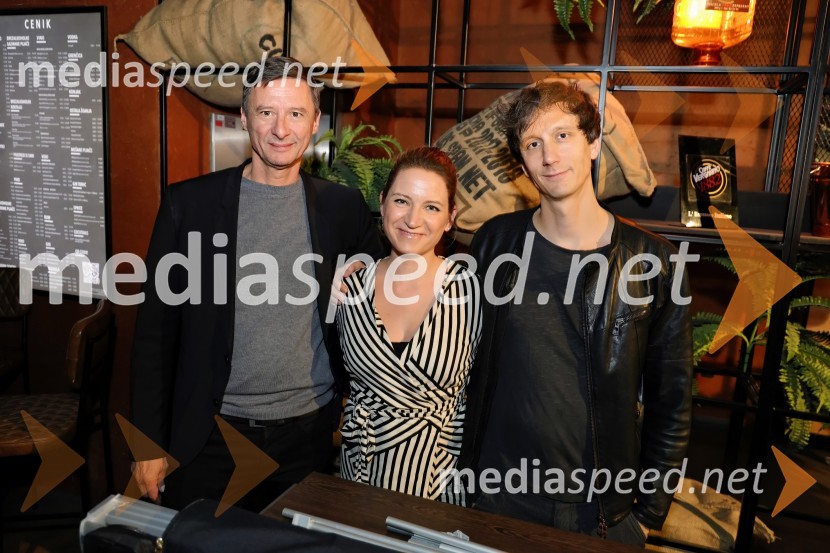  Zoran  Dževerdanović, producent;  Jurij Drevenšek, igralec;  ... Tartinijev ključ, premiera filma v Mariboxu