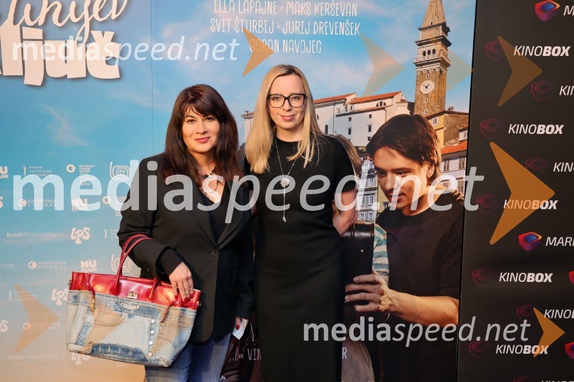  Janja Glogovac, režiserka;  Ksenija Arzenšek, pomočnica direktorja MARIBOXTartinijev ključ, premiera filma v Mariboxu