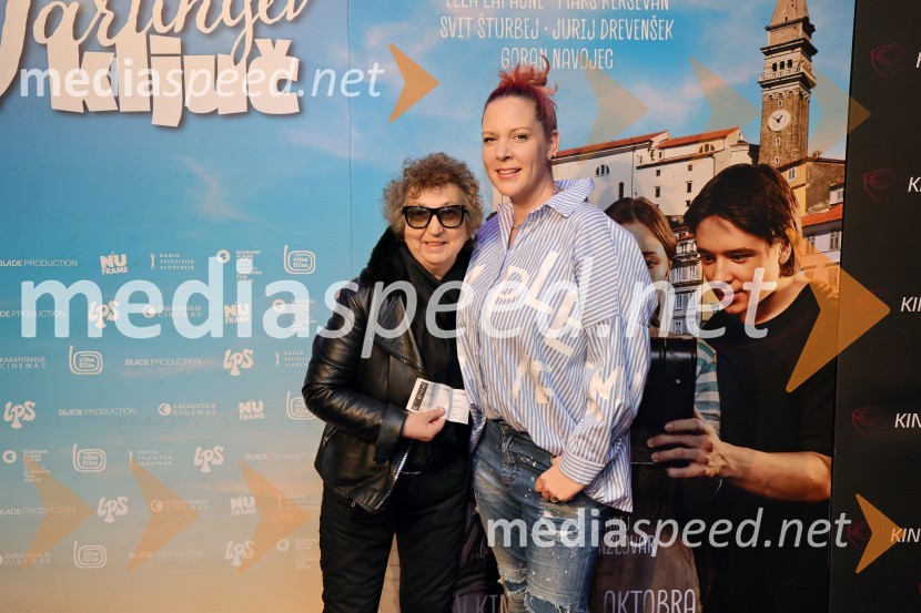  Dragica Petrovič, režiserka in producentka;  Mateja Naberšnik, maskerkaTartinijev ključ, premiera filma v Mariboxu