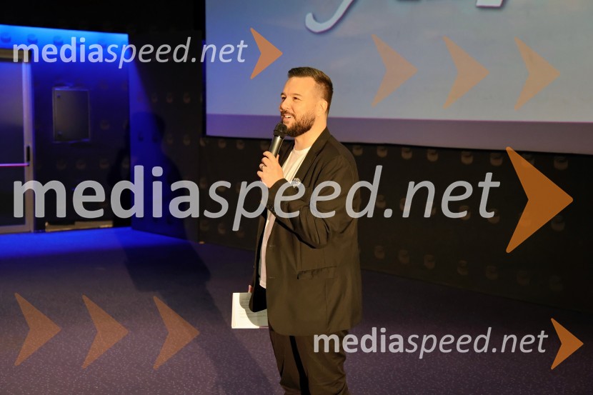  Denis Bende Živčec, novinar, VečerTartinijev ključ, premiera filma v Mariboxu