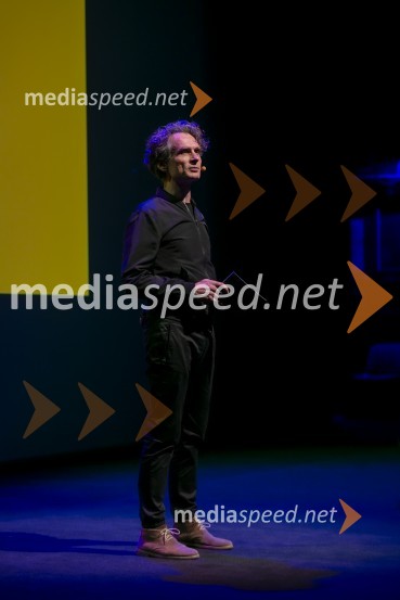  Jure Longyka, moderatorArne Hodalič: Moje svetlobe, moj svet,  predstavitev avtobiografije, Cankarjev dom