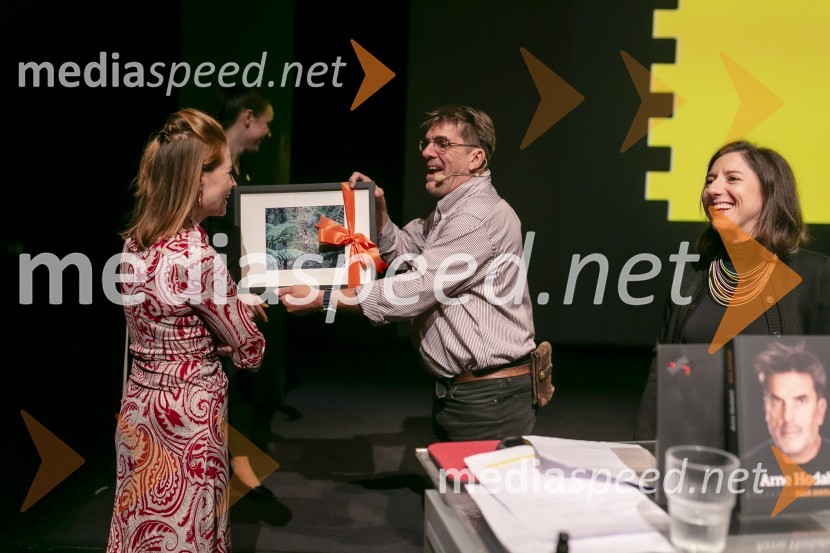  ... ;  Arne Hodalič, fotograf;  ... Arne Hodalič: Moje svetlobe, moj svet,  predstavitev avtobiografije, Cankarjev dom