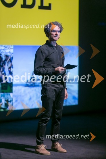  Jure Longyka, moderatorArne Hodalič: Moje svetlobe, moj svet,  predstavitev avtobiografije, Cankarjev dom