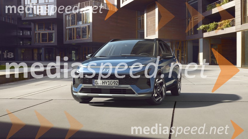 Novi Bayon: Eleganten SUV z vodilno praktičnostjo v svojem razredu