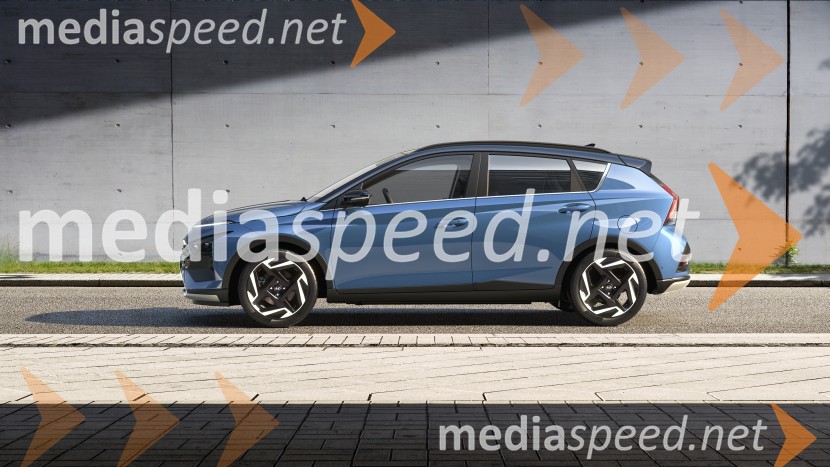 Novi Bayon: Eleganten SUV z vodilno praktičnostjo v svojem razredu