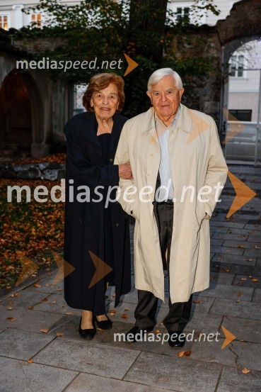  Štefka Kučan;  Milan Kučan, nekdanji predsednik Republike SlovenijeSlovesnost ob obeležitvi življenjskega jubileja Antona Fornezzija Tofa